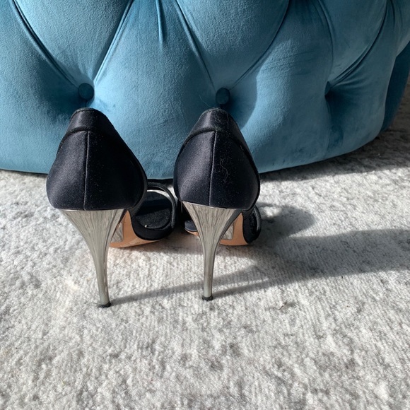 BCBG Black satin pumps - Picture 6 of 6